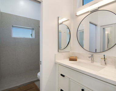 4438 W 60th Street - Photo Thumbnail 21
