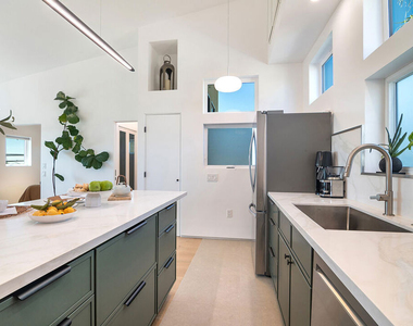 4438 W 60th Street - Photo Thumbnail 18