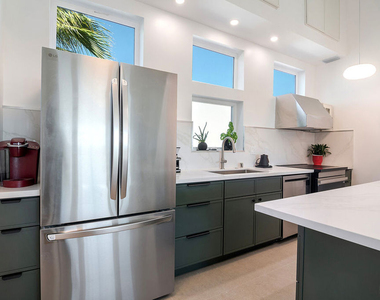 4438 W 60th Street - Photo Thumbnail 17