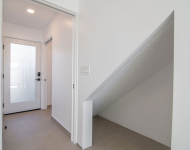 4438 W 60th Street - Photo Thumbnail 1