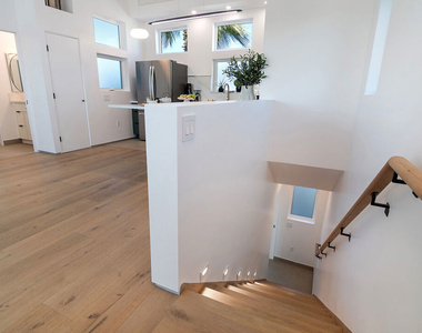4438 W 60th Street - Photo Thumbnail 8