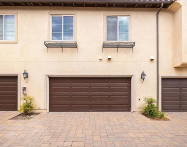 2221 Capistrano Way - Photo Thumbnail 18