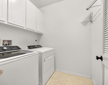 2221 Capistrano Way - Photo Thumbnail 7