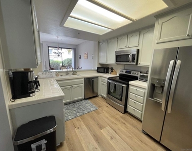 5875 Friars - Photo Thumbnail 4