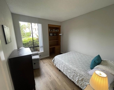 5875 Friars - Photo Thumbnail 15