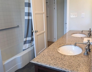 3633 Jewell St - Photo Thumbnail 11
