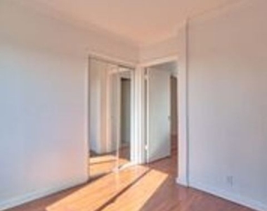 1540 N Fuller Avenue - Photo Thumbnail 16