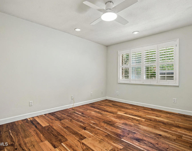 5436 Cedarhaven Drive - Photo Thumbnail 32