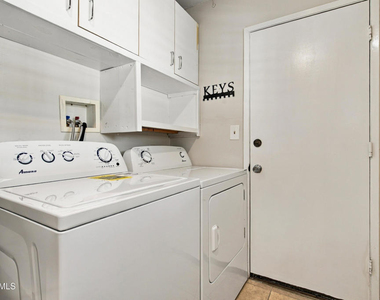 5436 Cedarhaven Drive - Photo Thumbnail 24