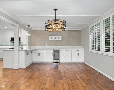 5436 Cedarhaven Drive - Photo Thumbnail 17