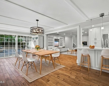 5436 Cedarhaven Drive - Photo Thumbnail 10