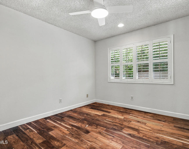 5436 Cedarhaven Drive - Photo Thumbnail 30