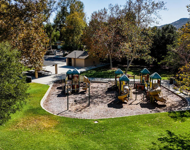 5436 Cedarhaven Drive - Photo Thumbnail 44
