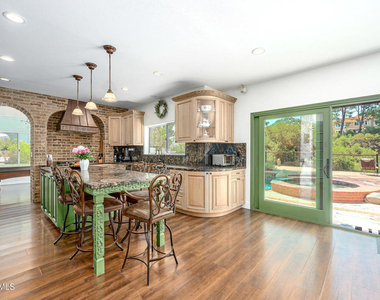 2554 Kirsten Lee Drive - Photo Thumbnail 10