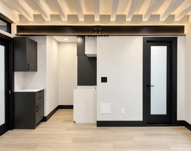 358 East 58th Street - Photo Thumbnail 1