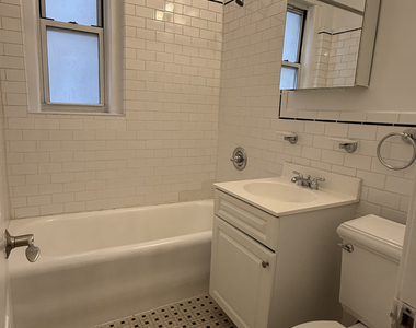 West 13th Street - Photo Thumbnail 4