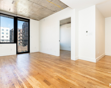 824 E New York Ave 11203 - Photo Thumbnail 13