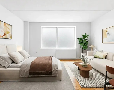 520 W 48th St - Photo Thumbnail 1