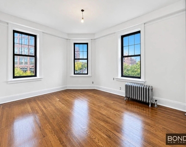 West 11th Street - Photo Thumbnail 4