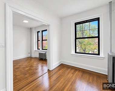 West 11th Street - Photo Thumbnail 2