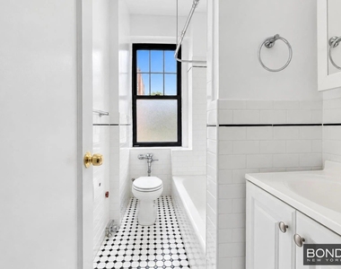 West 11th Street - Photo Thumbnail 5