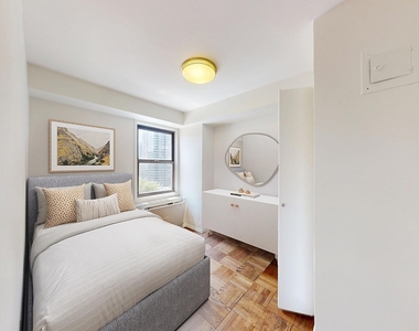 East 63rd Street - Photo Thumbnail 1