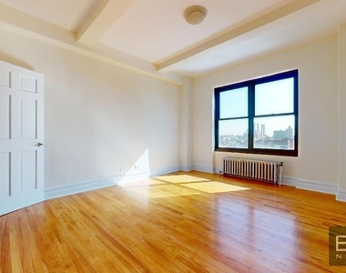 Second Avenue - Photo Thumbnail 1