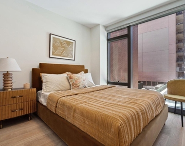 38th Avenue - Photo Thumbnail 7