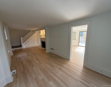 7 Suffolk Lane - Photo Thumbnail 5