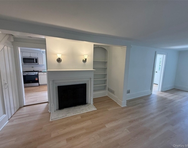 7 Suffolk Lane - Photo Thumbnail 3