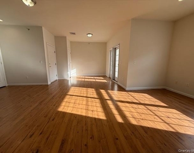 5 Corey Road - Photo Thumbnail 3