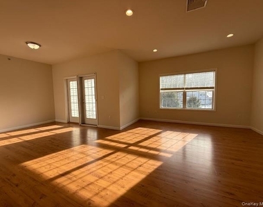 5 Corey Road - Photo Thumbnail 1