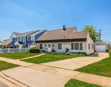 68 Crescent Lane - Photo Thumbnail 1