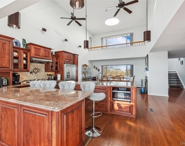 1205 Lake Drive - Photo Thumbnail 5