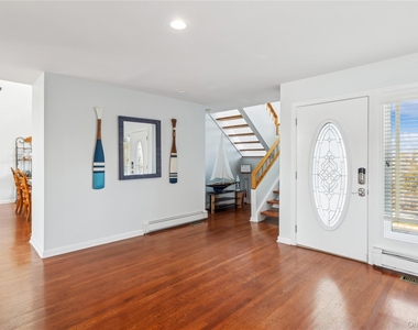 1205 Lake Drive - Photo Thumbnail 2