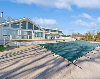 1205 Lake Drive - Photo Thumbnail 32