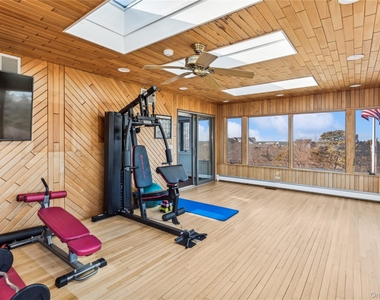 1205 Lake Drive - Photo Thumbnail 17