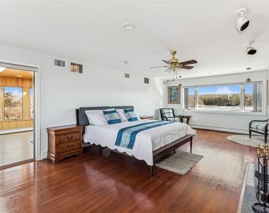 1205 Lake Drive - Photo Thumbnail 12