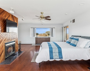 1205 Lake Drive - Photo Thumbnail 13