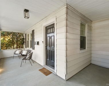 331 Stanley Avenue - Photo Thumbnail 18