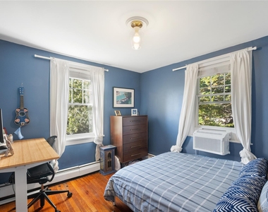 331 Stanley Avenue - Photo Thumbnail 9