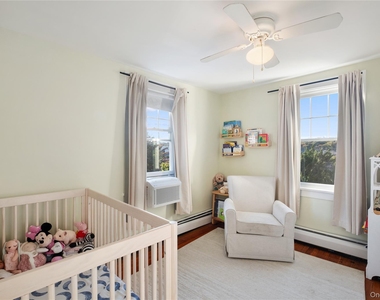 331 Stanley Avenue - Photo Thumbnail 8