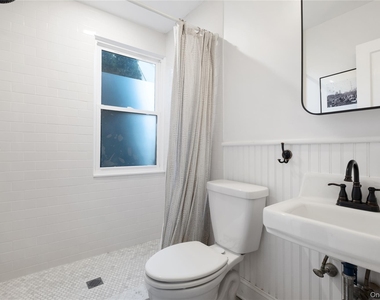331 Stanley Avenue - Photo Thumbnail 5