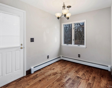 689 S Mountain Road - Photo Thumbnail 12