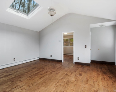689 S Mountain Road - Photo Thumbnail 7