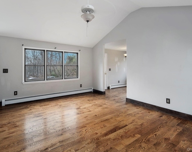 689 S Mountain Road - Photo Thumbnail 5