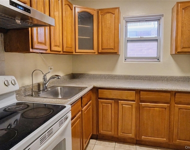 136-35 Maple Avenue - Photo Thumbnail 11