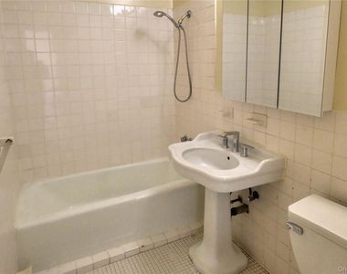 136-35 Maple Avenue - Photo Thumbnail 13