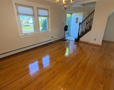 24 Plitt Avenue - Photo Thumbnail 5
