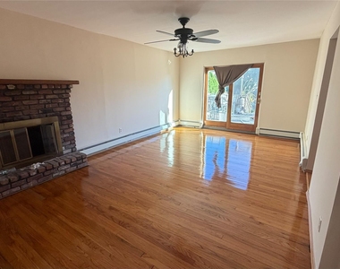 24 Plitt Avenue - Photo Thumbnail 2